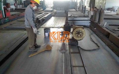 軌道式（shì）埋弧（hú）焊接機